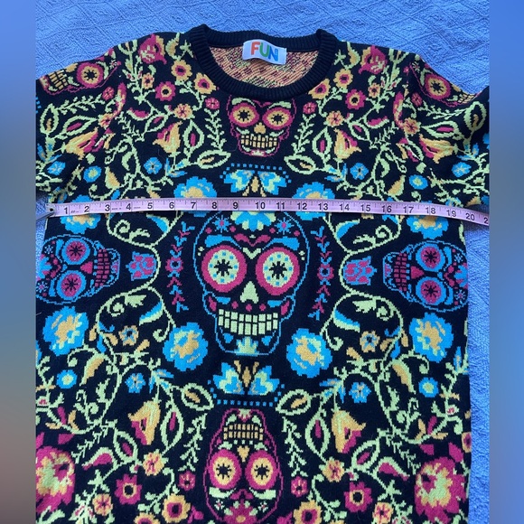Halloween Day of the Dead sweater - Picture 10 of 12